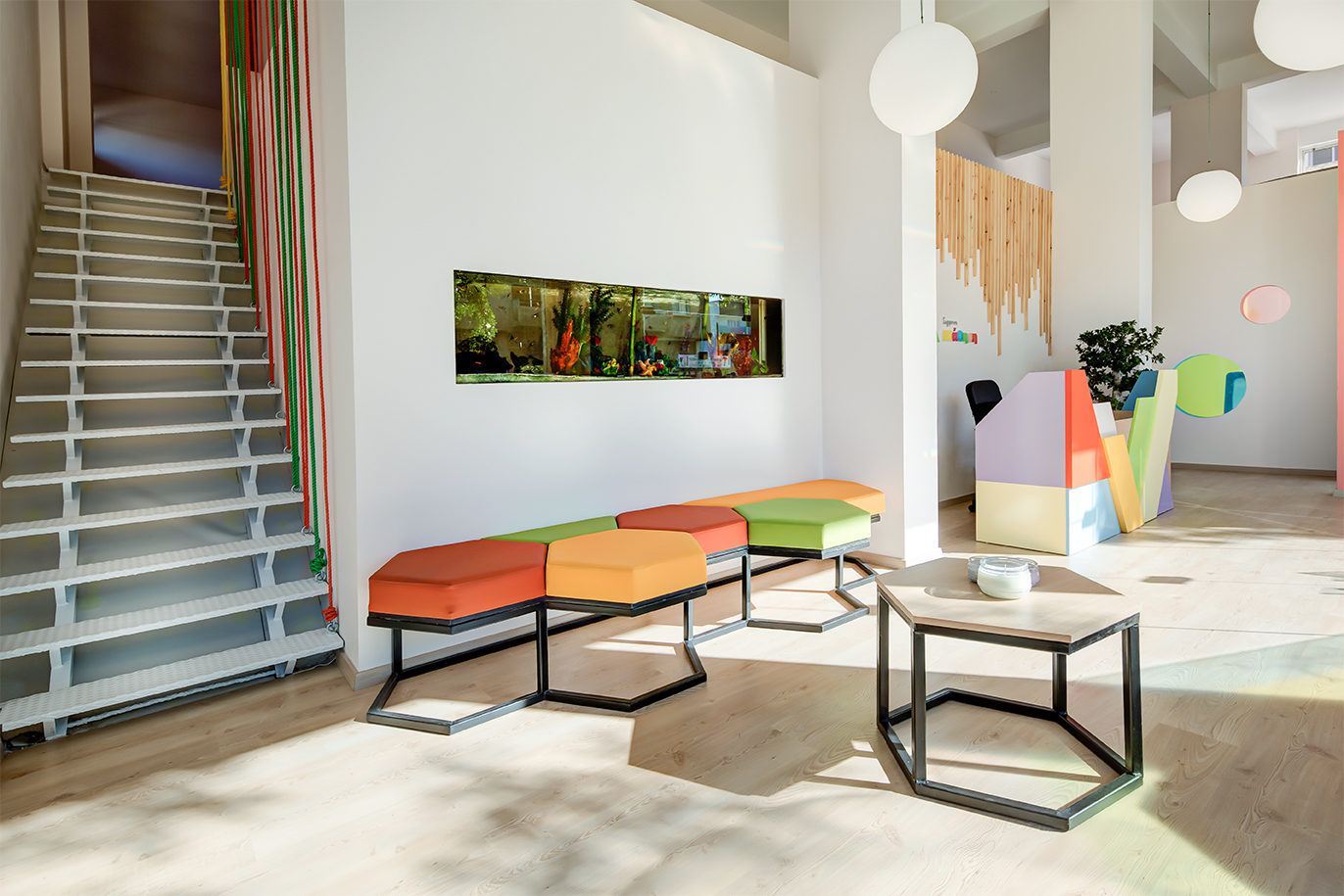Kindergarten and Tuition Center Sygxroni Mathisi, Educational interior design by Kivo Design House (4)