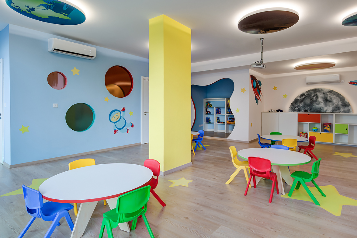 Kindergarten and Tuition Center Sygxroni Mathisi, Educational interior design by Kivo Design House (10)