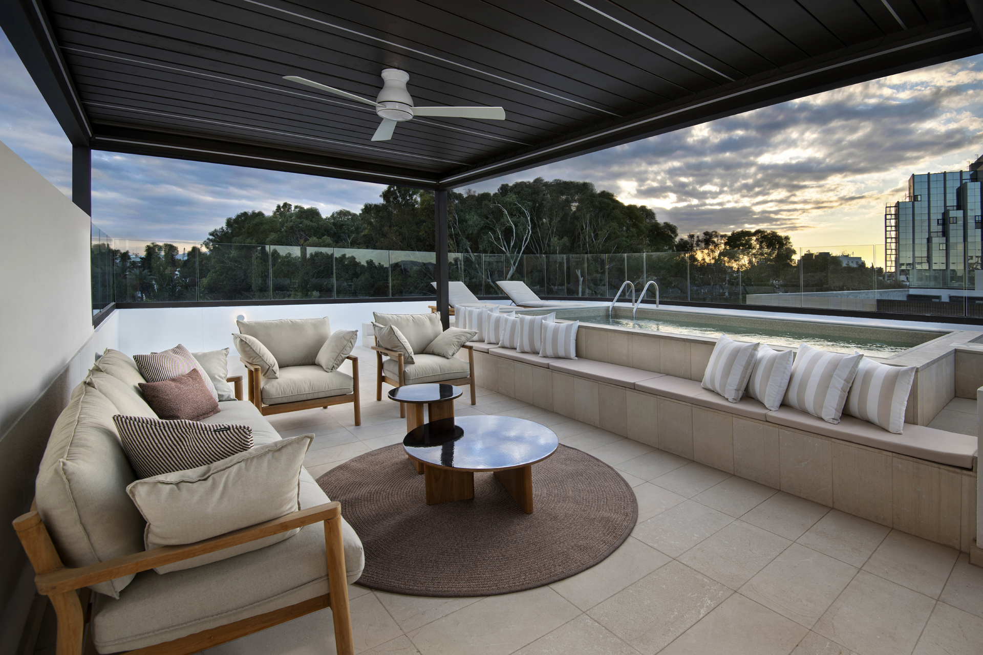 Gladstonos Penthouse, Residential interior design by Kivo Design House (12)