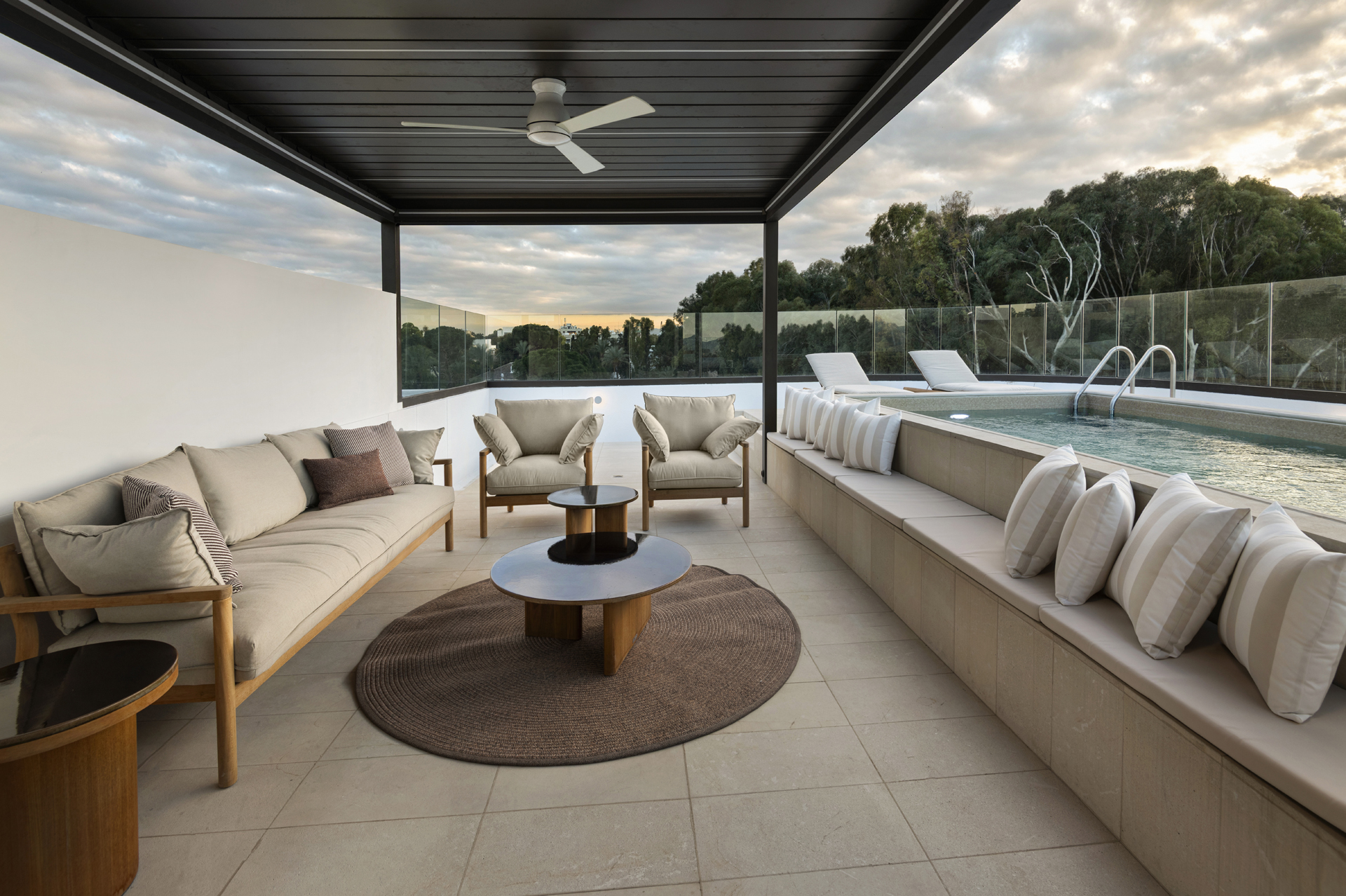 Gladstonos Penthouse, Residential interior design by Kivo Design House (10)